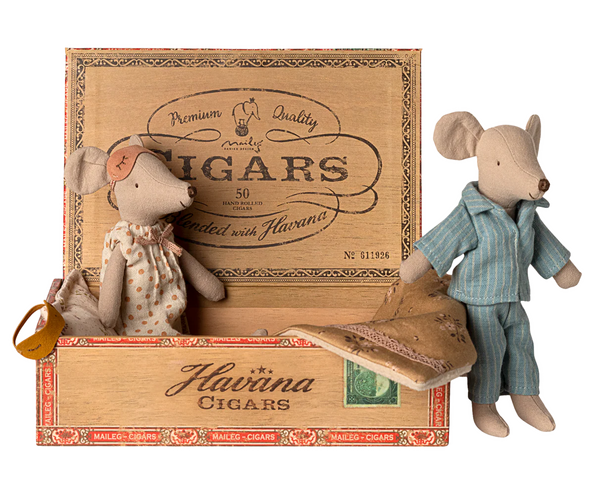Souris Maman & Papa dans leur coffret à cigares – Image 2