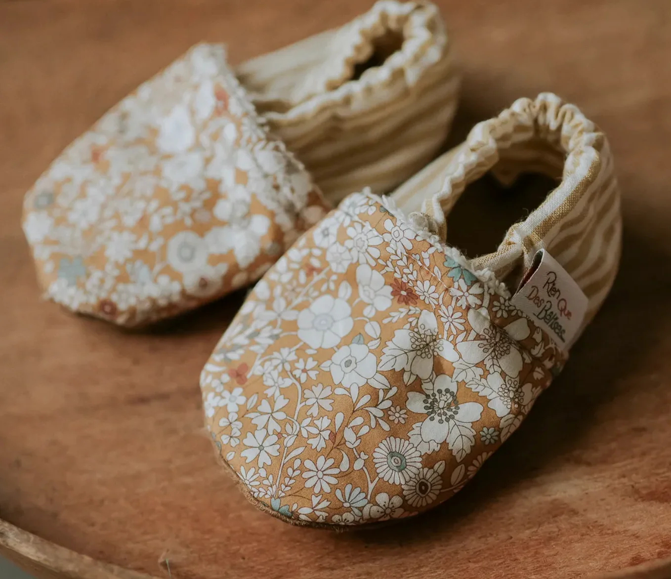 Chaussons Liberty June's - divers tailles – Image 2