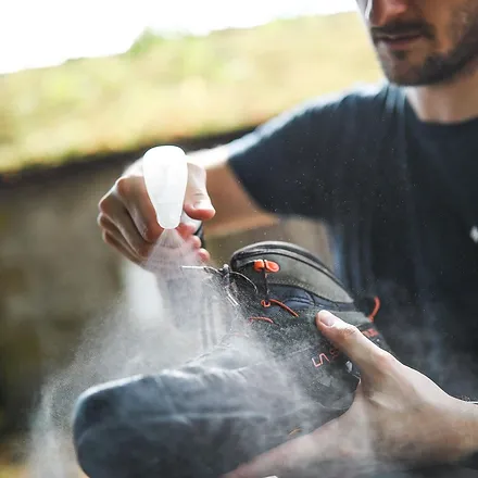 IMPERMÉABILISANT GRANGERS POUR CHAUSSURES, REPEL PLUS SPRAY – Image 2