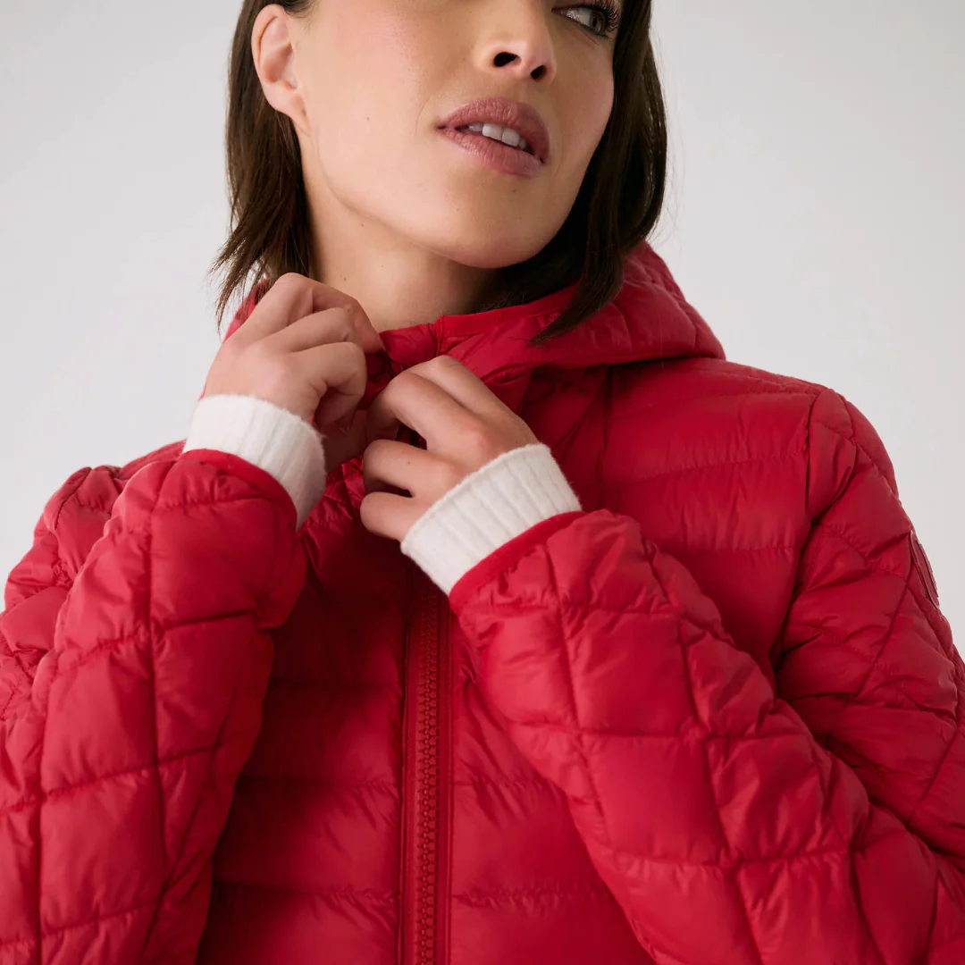 MANTEAU MATELASSÉ FEMME, THE BASE CRIMSON – Image 4