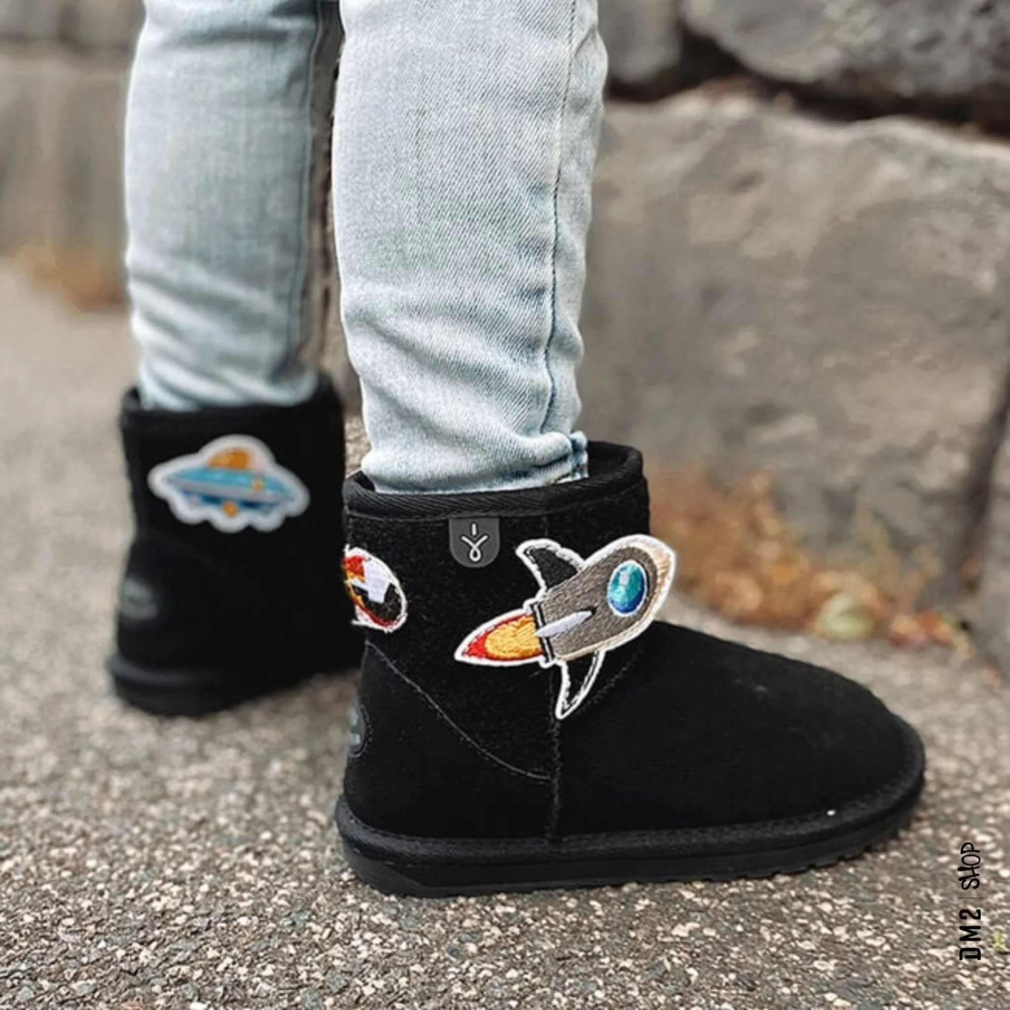 BOTTILLONS ENFANTS MINI PLAY WALLABY NOIR – Image 2