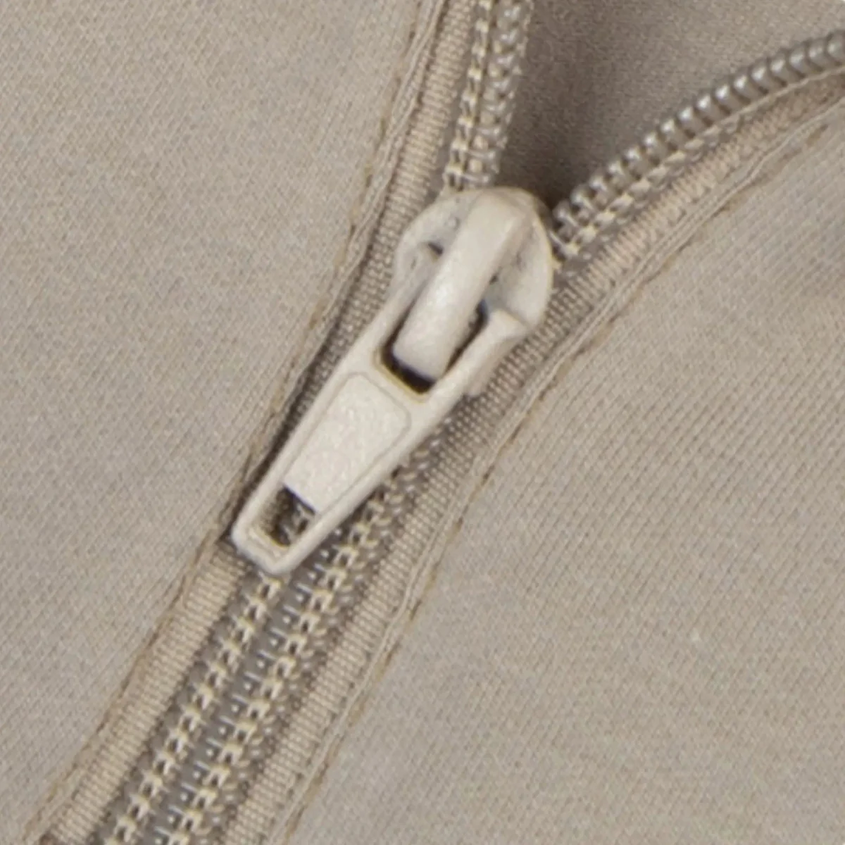 T-shirt respirant zippé à col montant | Montelac – Image 4